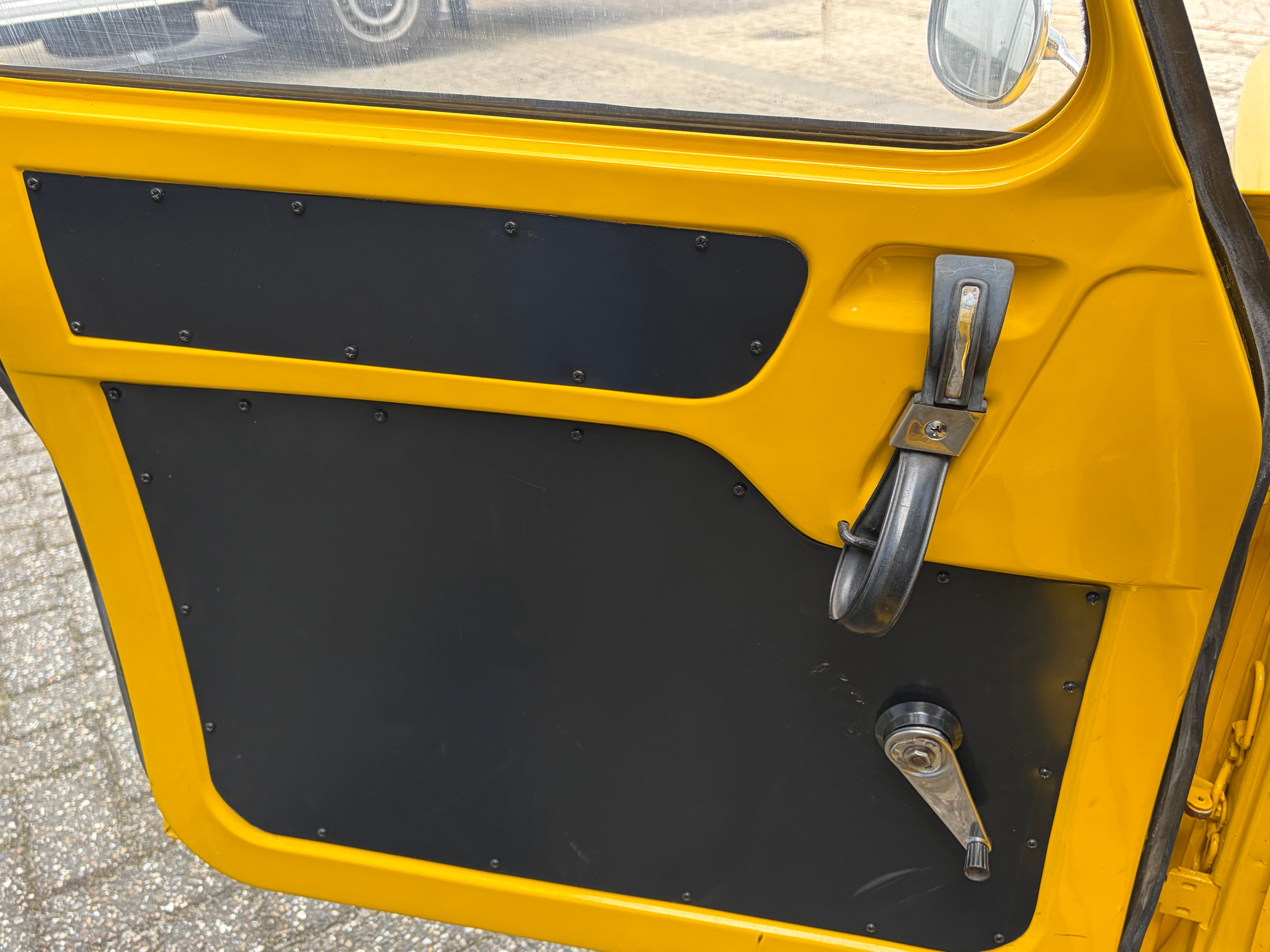 RENAULT R8