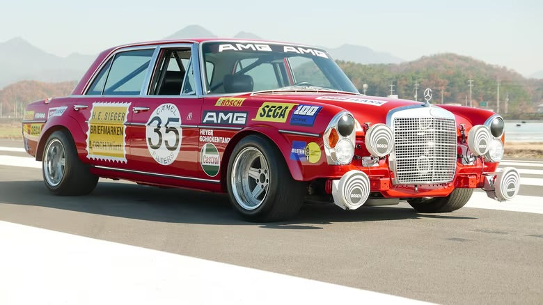 MERCEDES 6.3 AMG Rote Sau