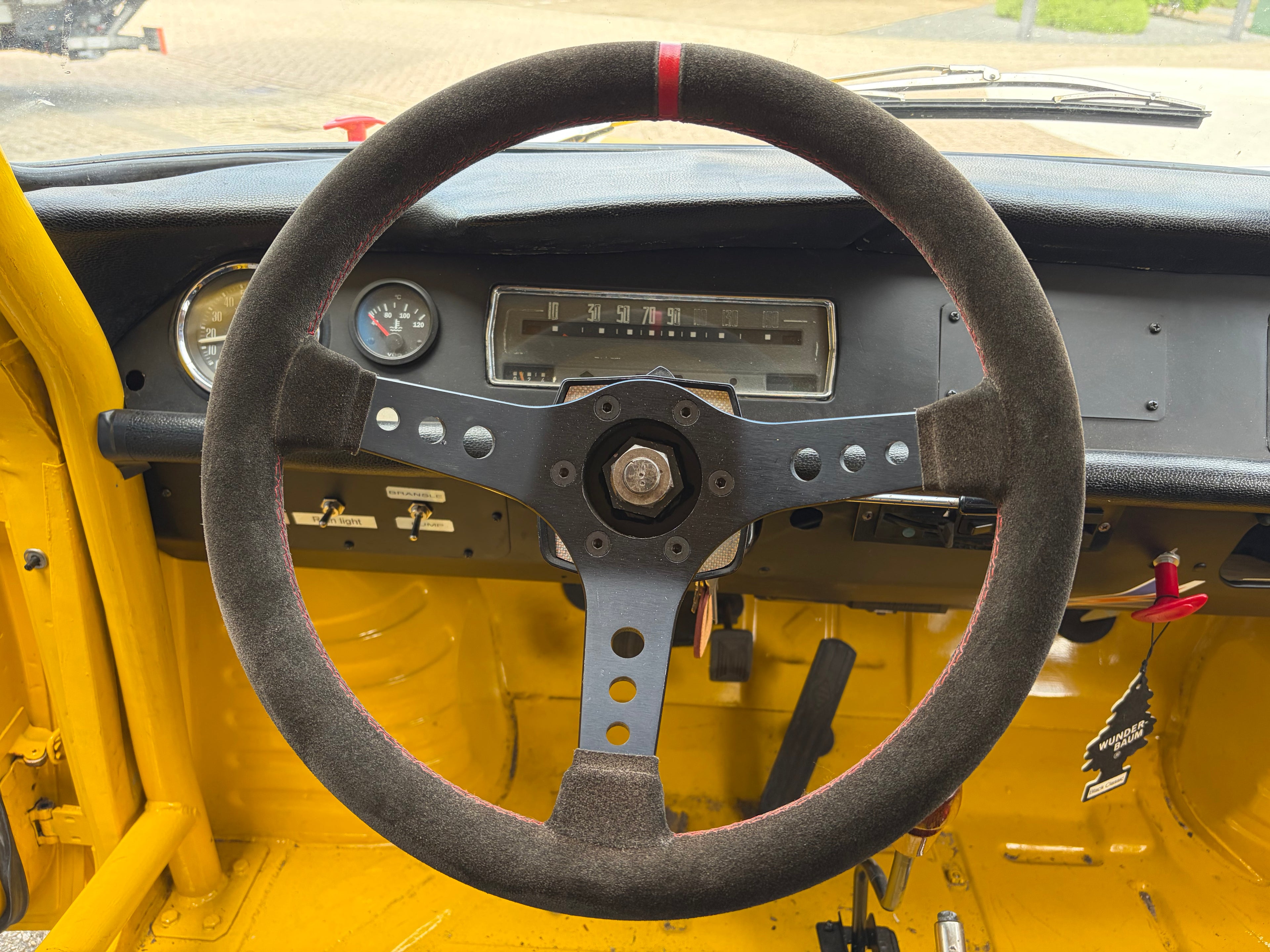 RENAULT R8