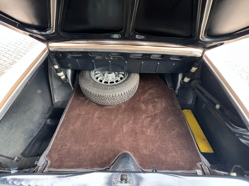 VERKOCHT MERCEDES 220SE