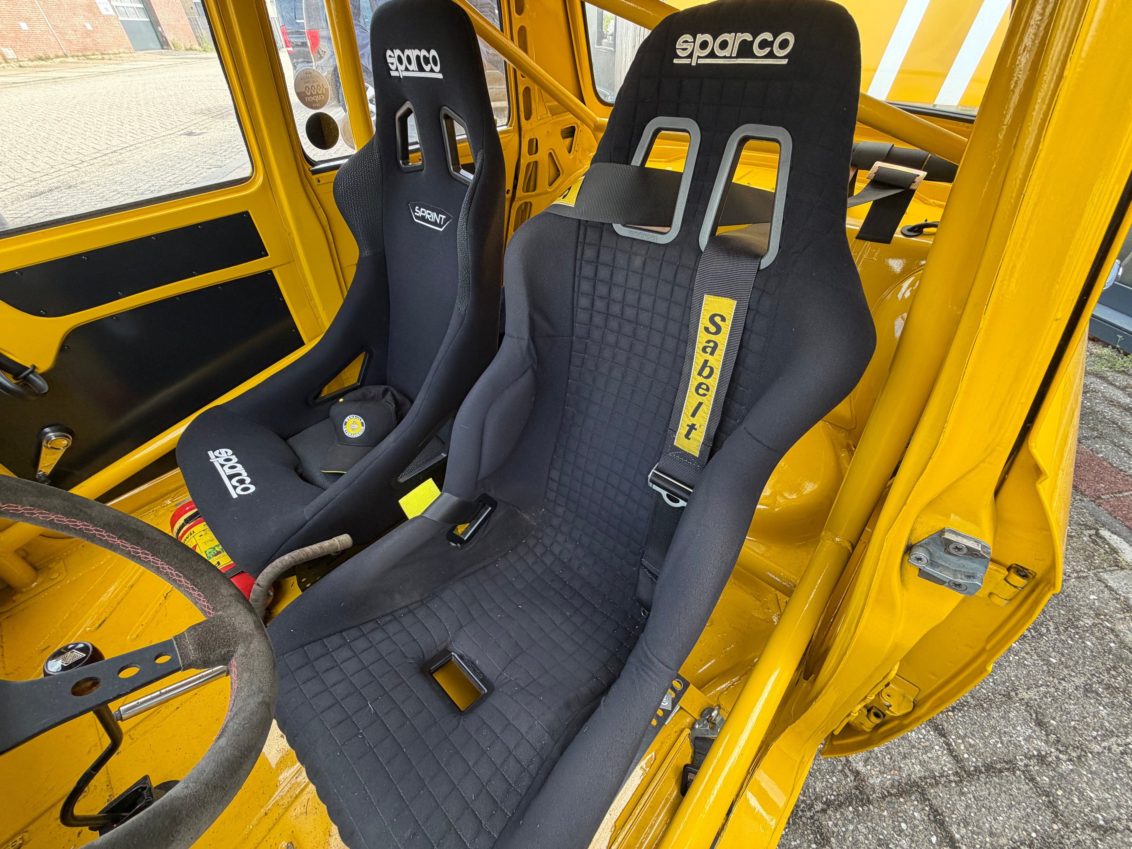 RENAULT R8