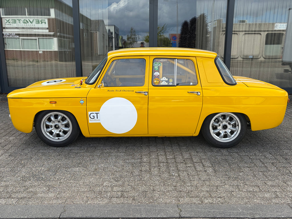 RENAULT R8