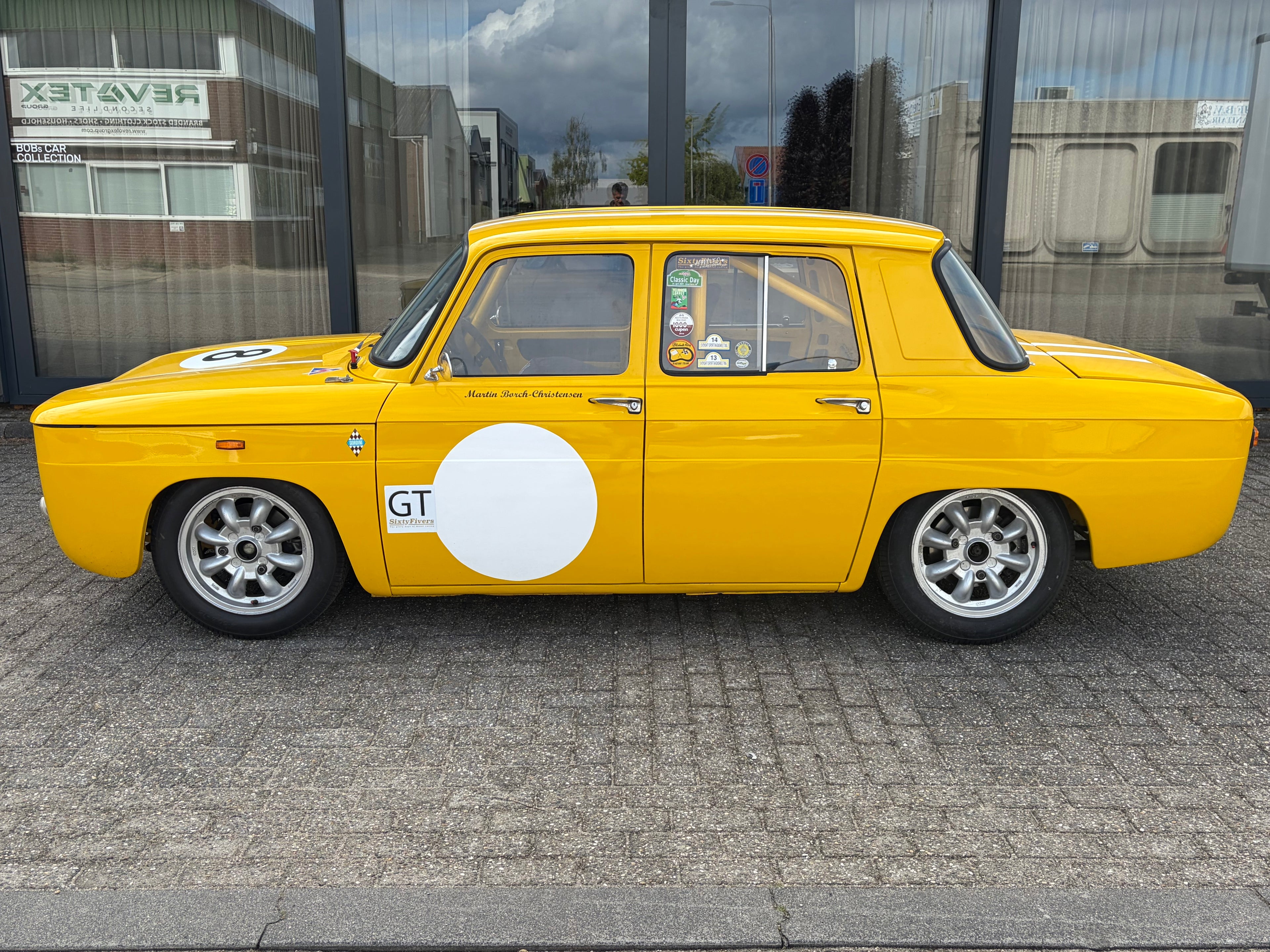 RENAULT R8