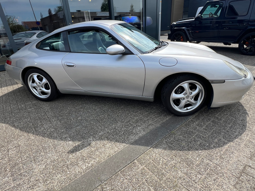 PORSCHE 996 CARRERA