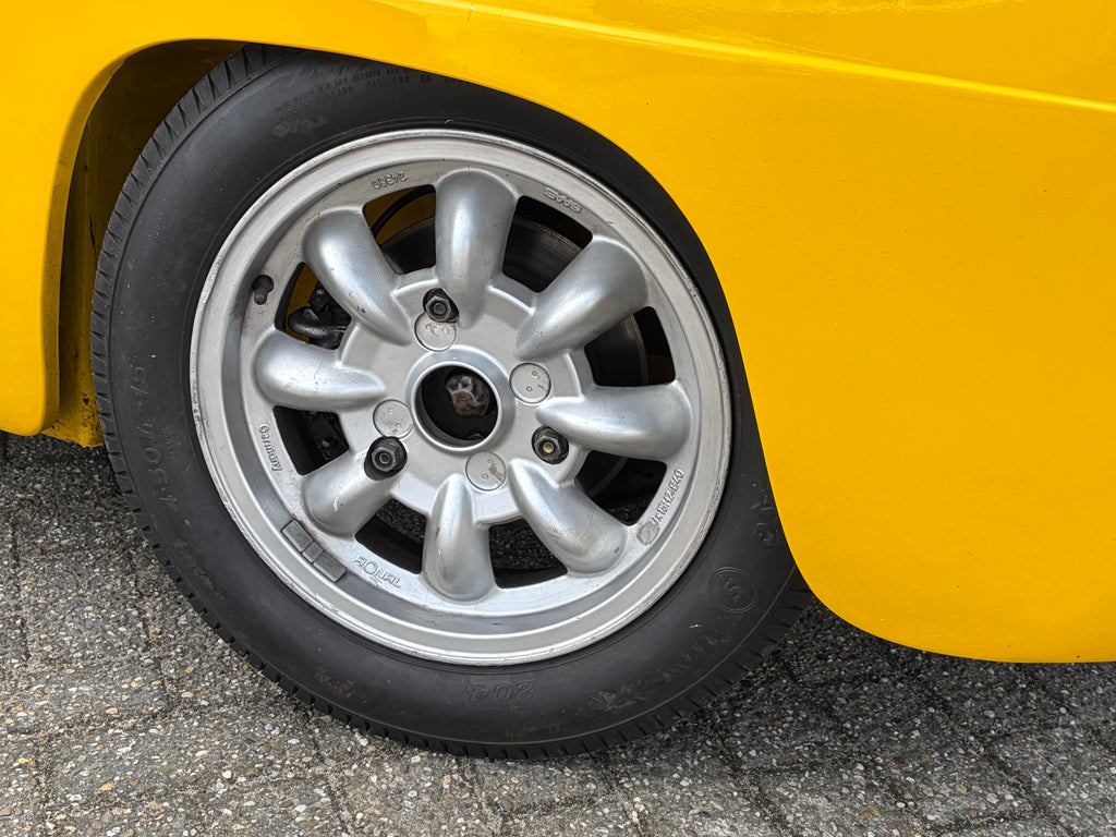 RENAULT R8