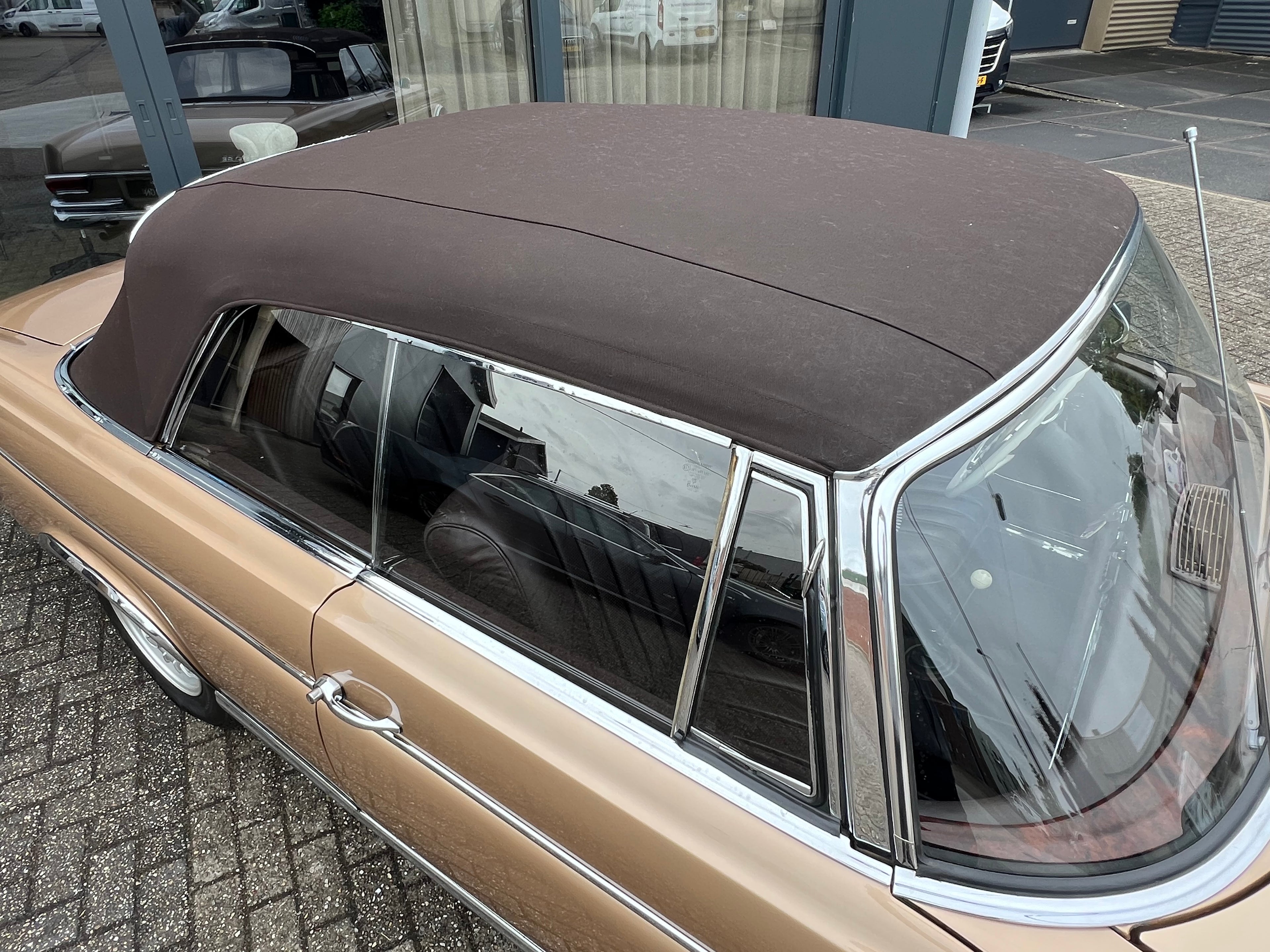 VERKOCHT MERCEDES 220SE