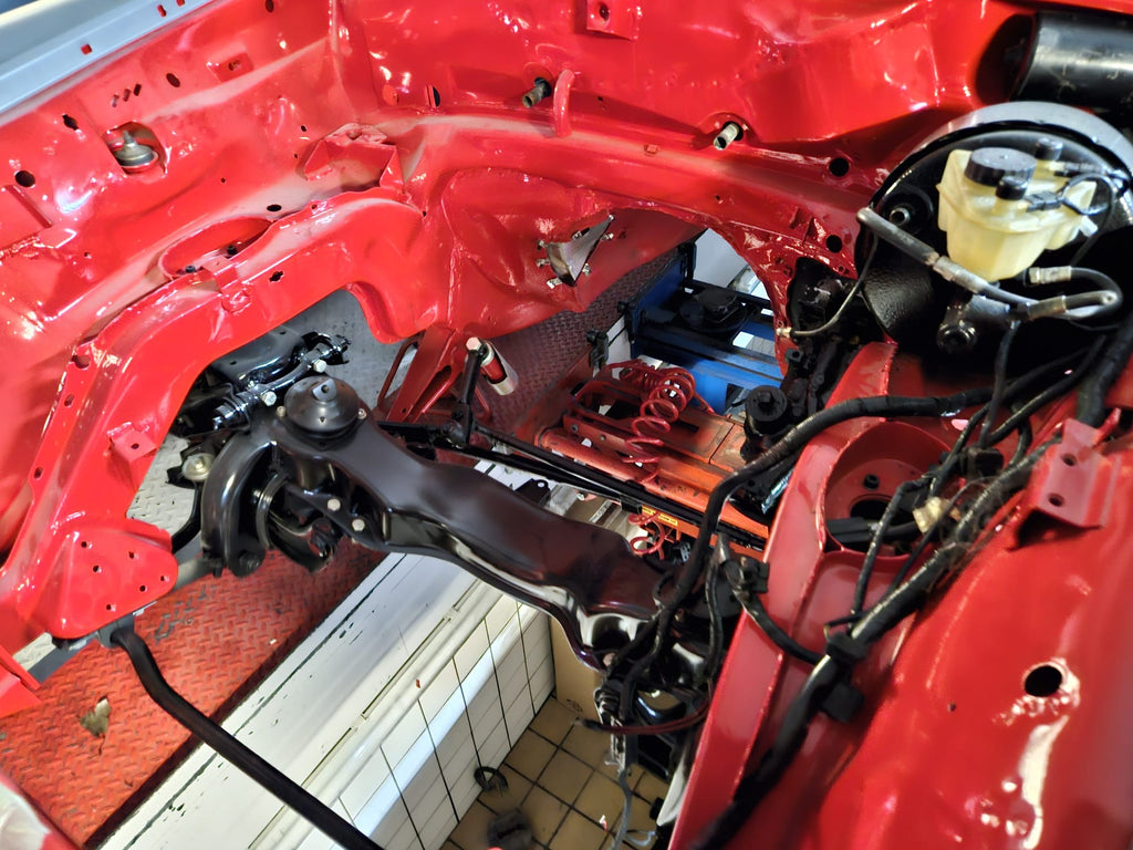 MERCEDES 6.3 AMG Rote Sau